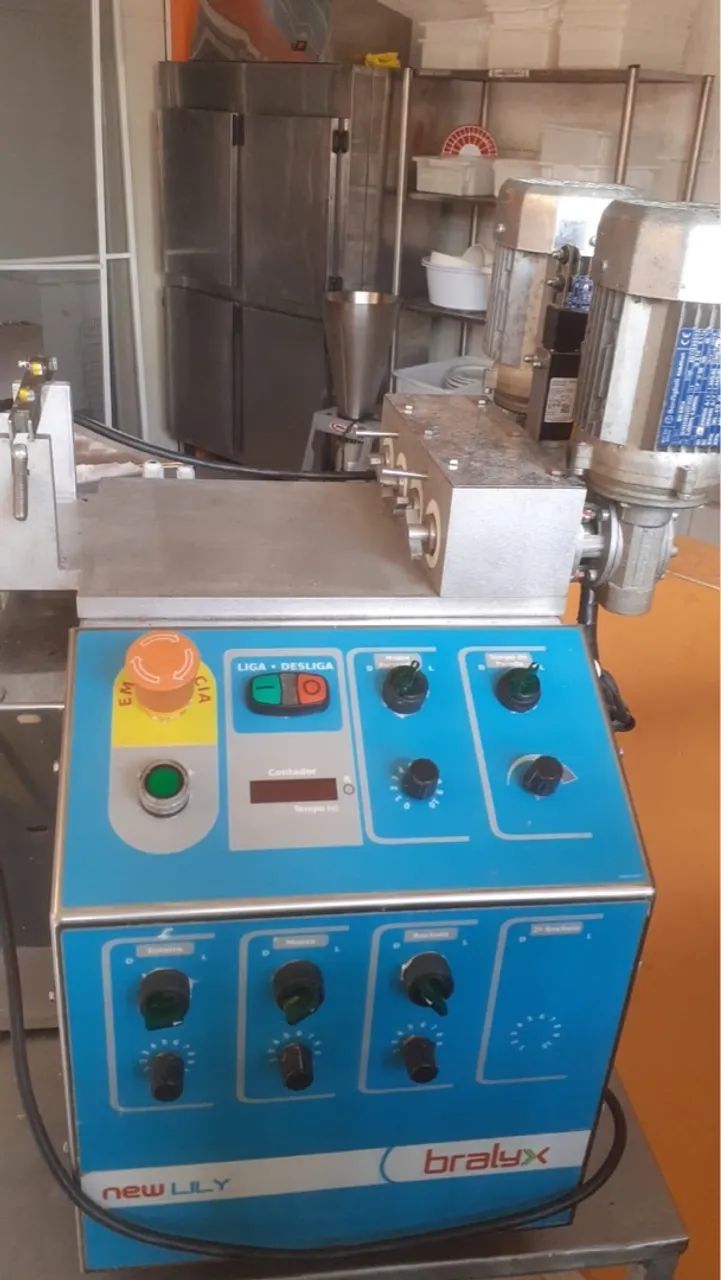 Máquina de salgados e doces bralyx