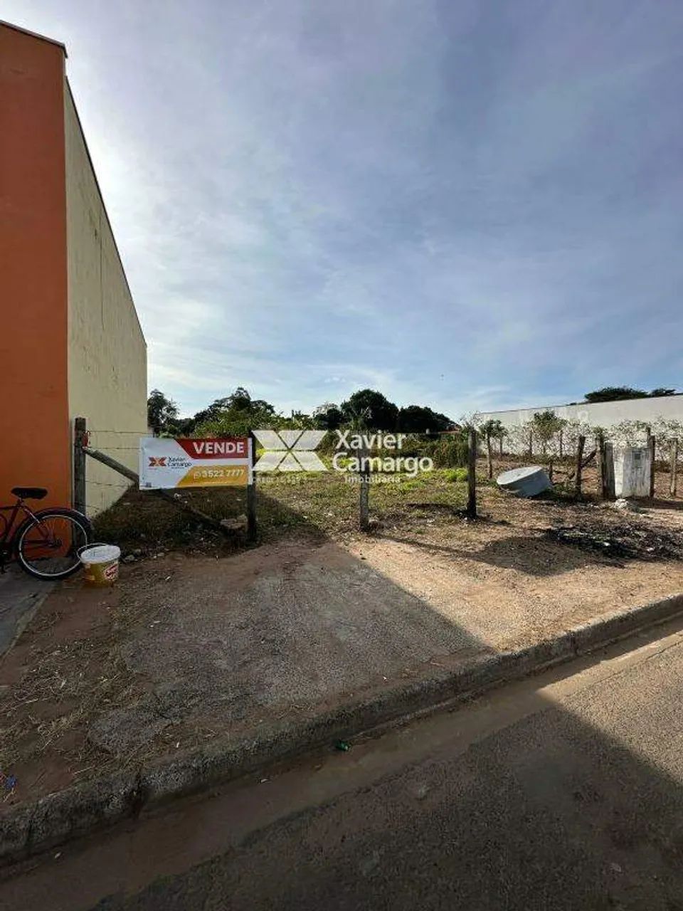 Terreno à venda com 240m² no Vila Di Napoli em Ajapi