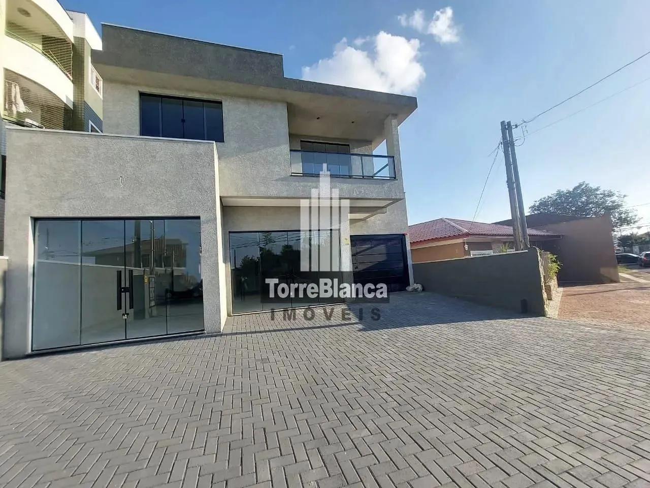 Sala Comercial para locação, 2 cozinhas, 2 banheiros, 3 vagas rotativas, 100m², Próximo ao