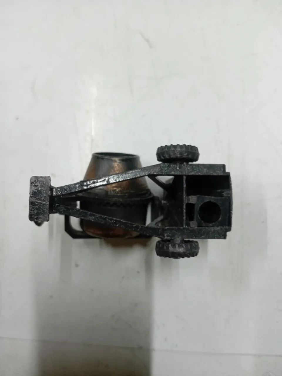 miniatura em metal.apontador lapis