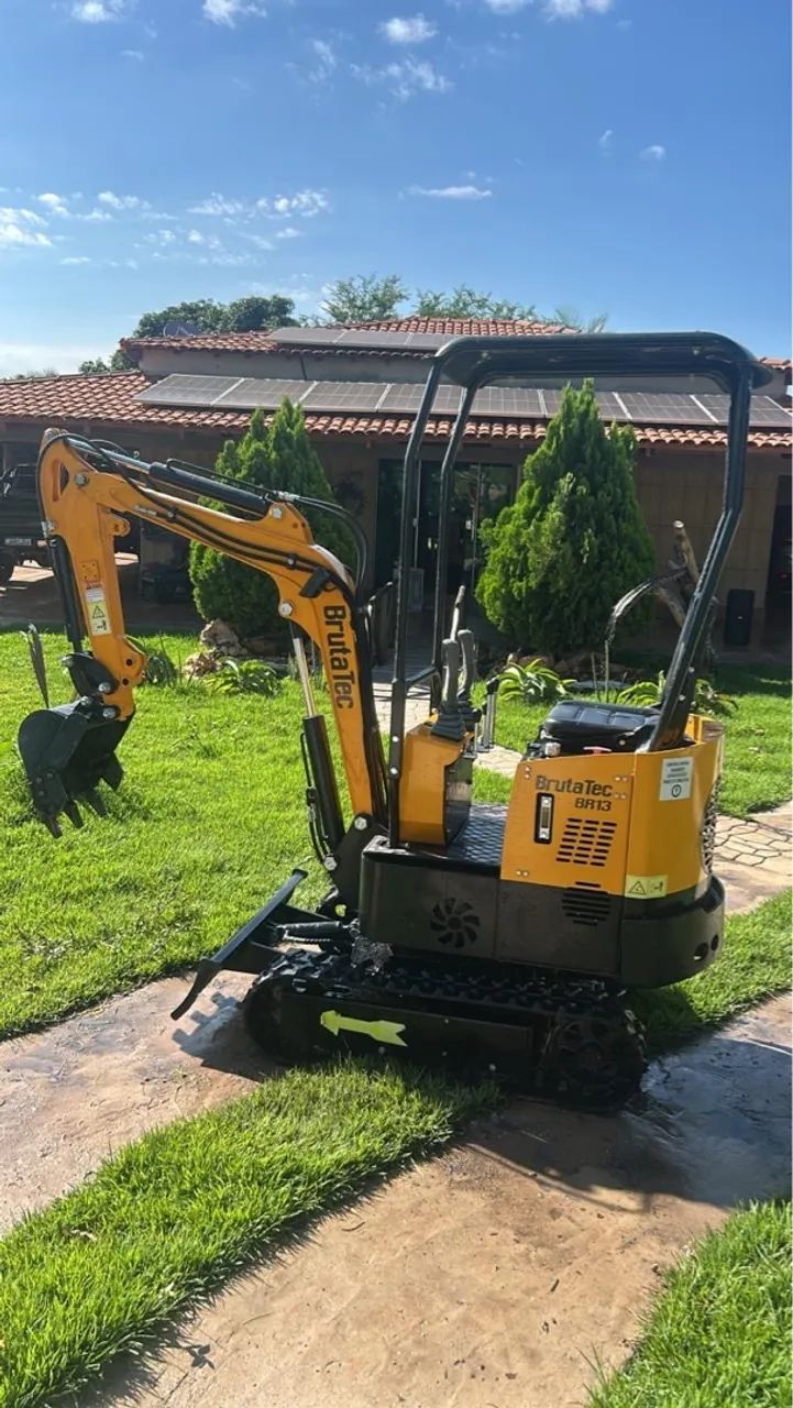Mini Escavadeira BrutaTec - Ideal para diversas aplicações! - Foto 3