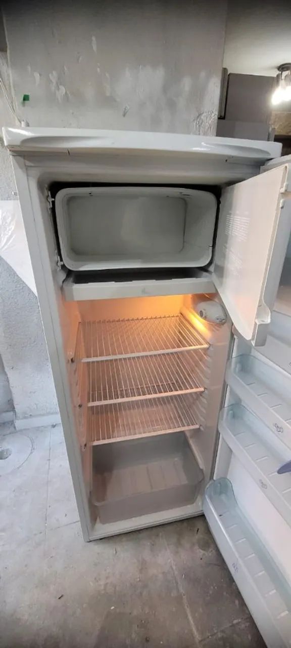 Geladeira eletrolux Entregamos  - Foto 4