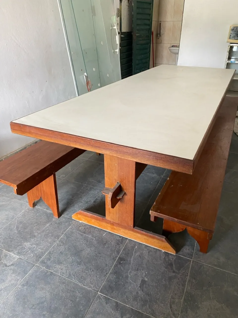 Mesa de refeitório(90x2,50) com bancos(tipo de igreja)