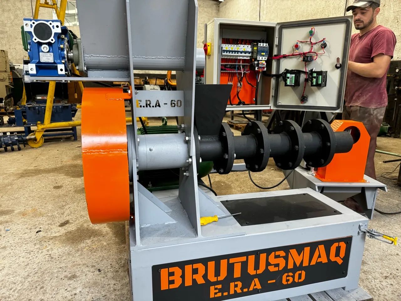 Extrusora de ração flutuante para peixe  e cães e gatos - Foto 2