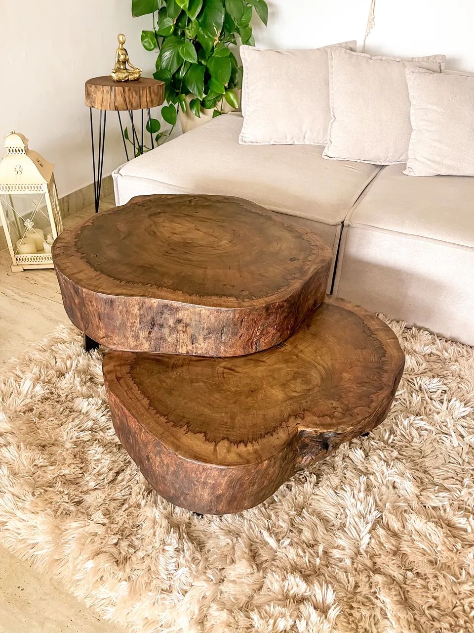 VENDO MESA DE CENTRO EM MADEIRA MACIÇA