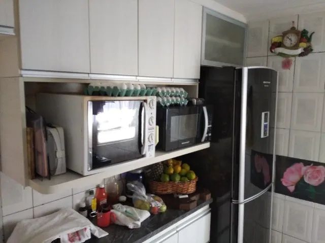 VENDO APARTAMENTO CONSERVADO 3 QUARTOS 2 BANHEIROS COZINHA COM ARMÁRIOS - Foto 4