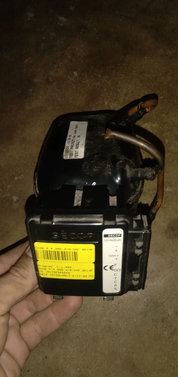 Motor de geladeira em estado de novo 12/24v