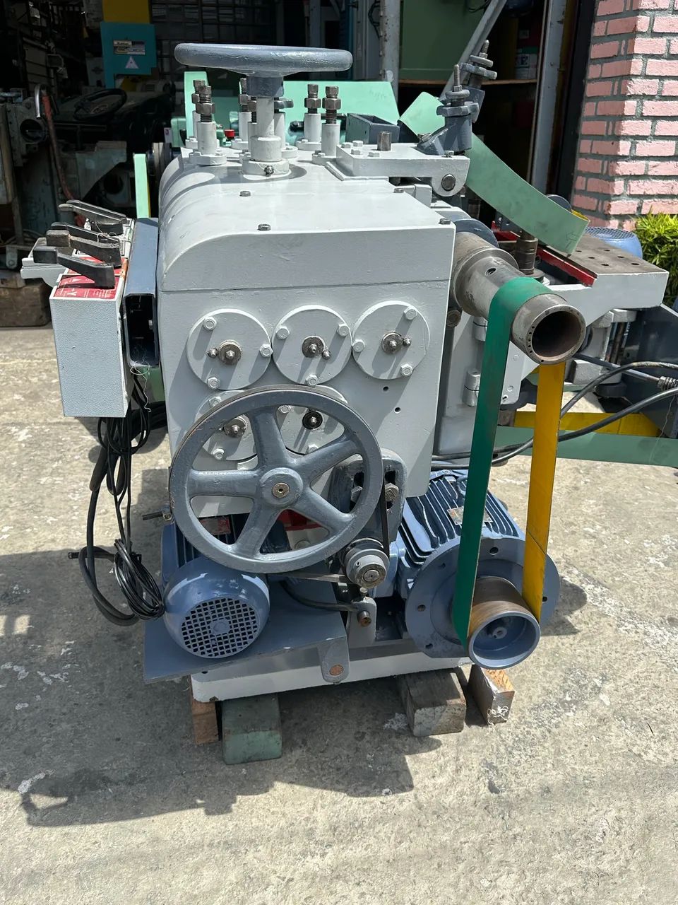 Plaina Moldureira Omil  - Foto 4