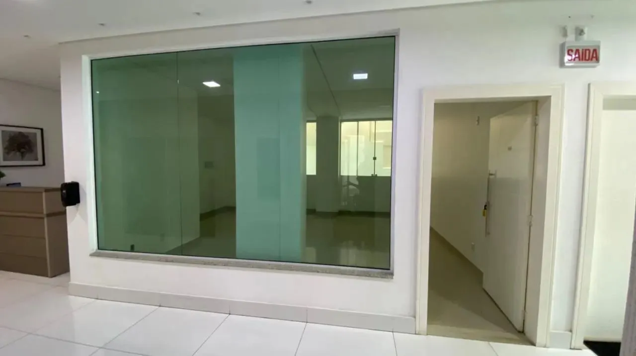 Sala Comercial para Venda em Imbituba, Centro, 1 banheiro, 1 vaga