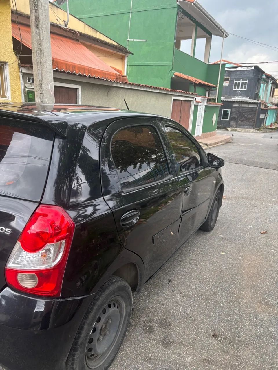 Vendo Toyota Etios IPVA 2025 PAGO  - Foto 3