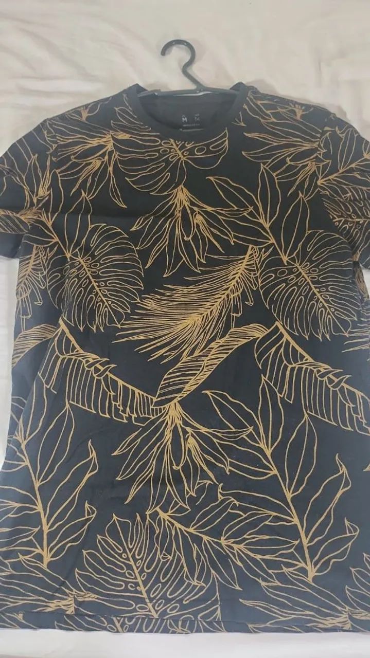 Camisa Preta/Dourado 