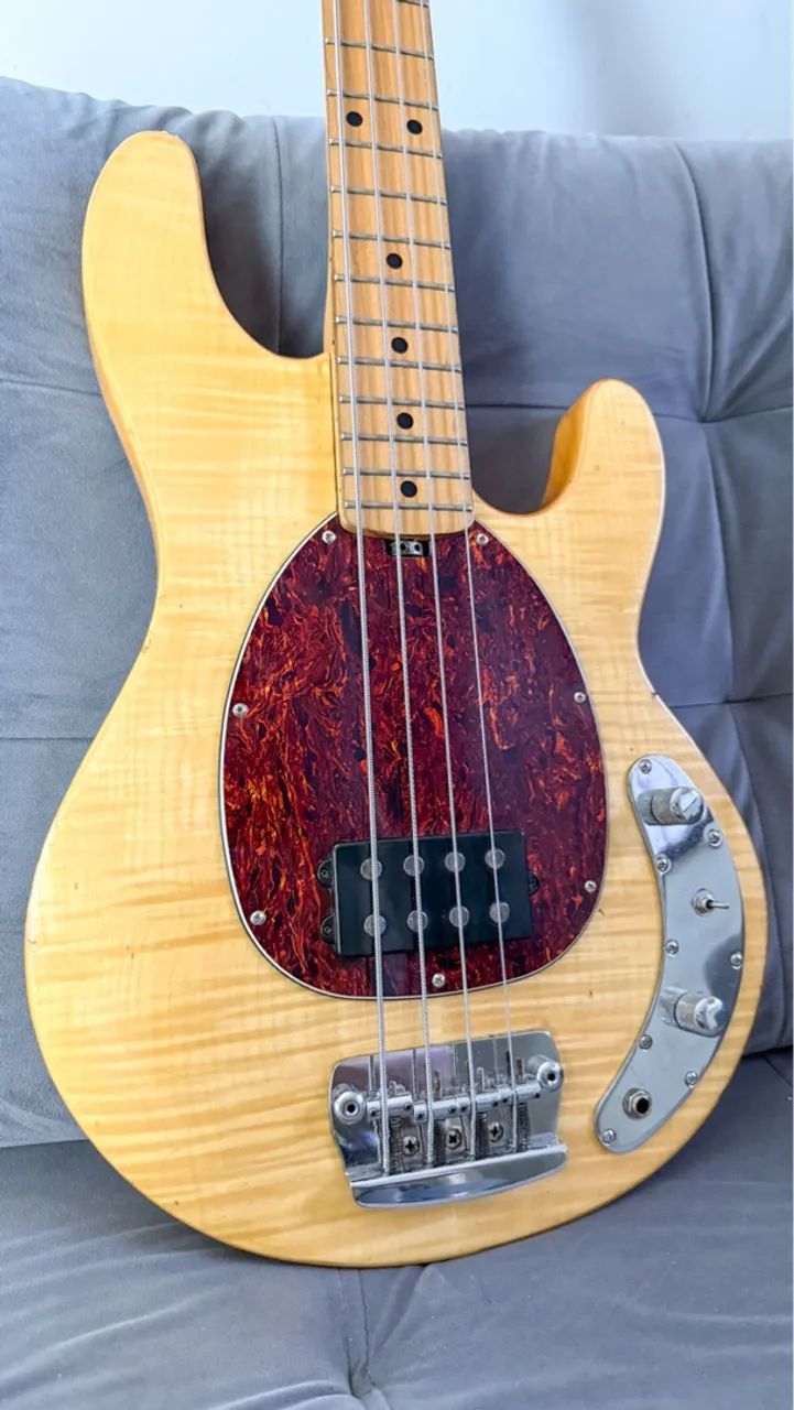 Baixo OLP StingRay MM2 Flamed Maple