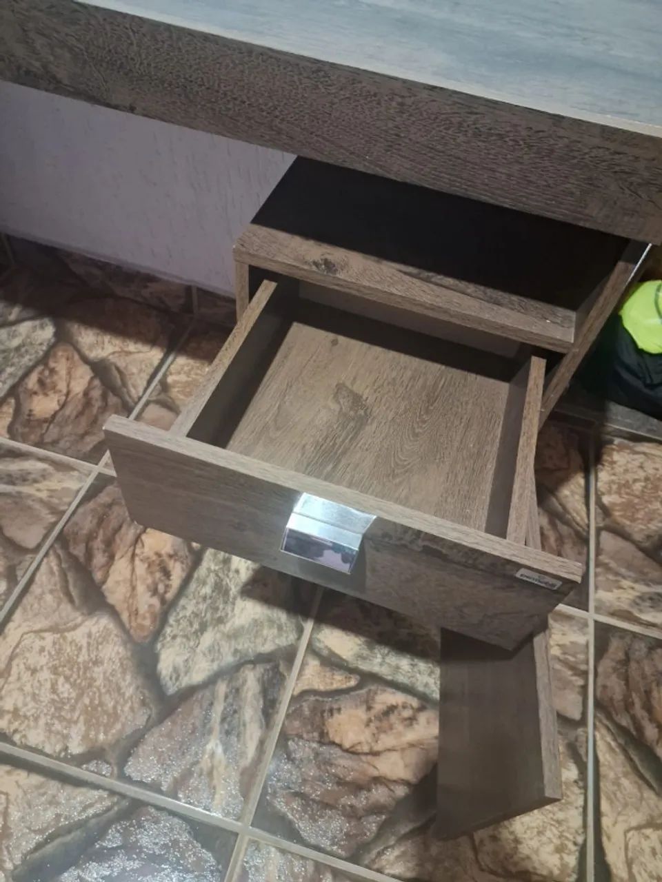 Computer desk64529515907587124