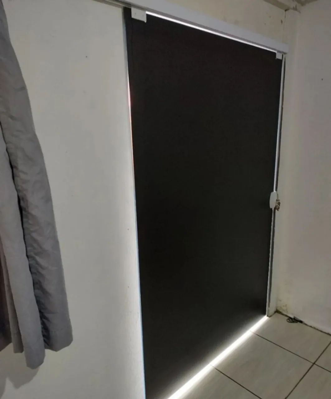 Película para vidros de casa escuras térmica melhor que cortinas  - Foto 2