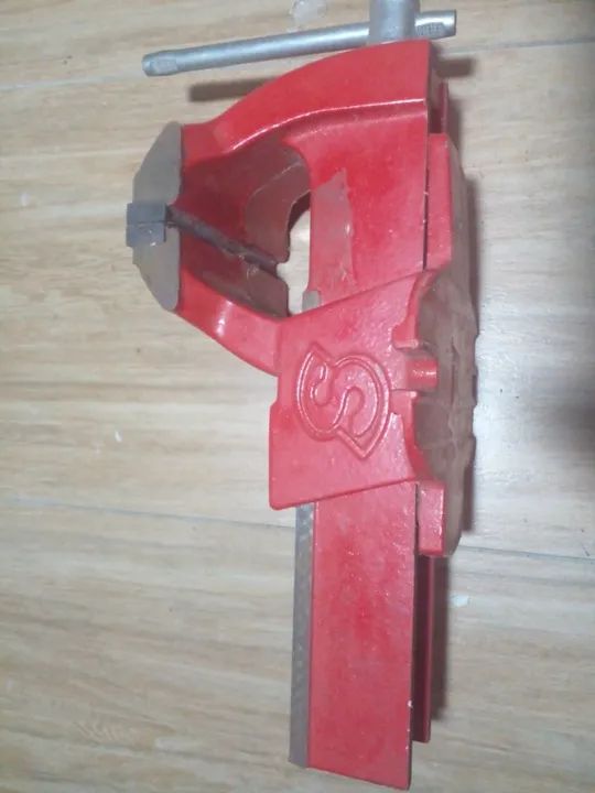 Morsa Torno Somar de bancada 4 Polegadas Linha Super Sem Uso!! - Foto 2