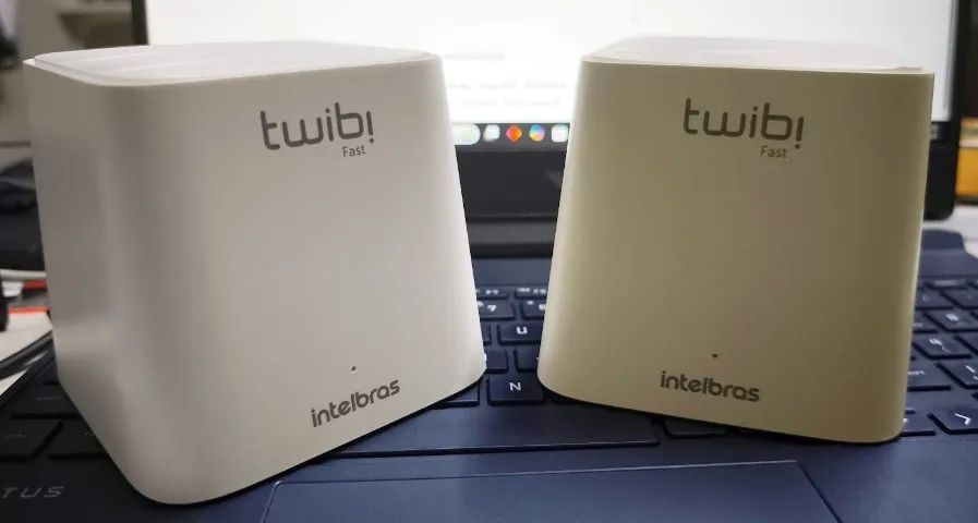 Kit dois Roteadores Mesh Intelbras Twibi Fast