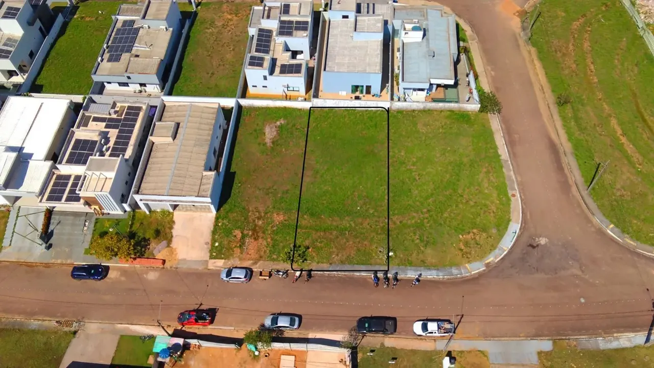 Oportunidade no Condomínio Verana Lote 300m² Plano!