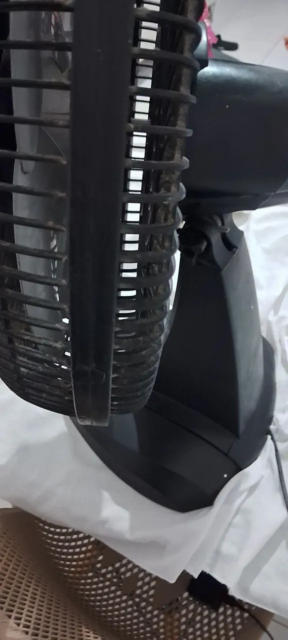 Ventilador de mesa preto 40 centimetro