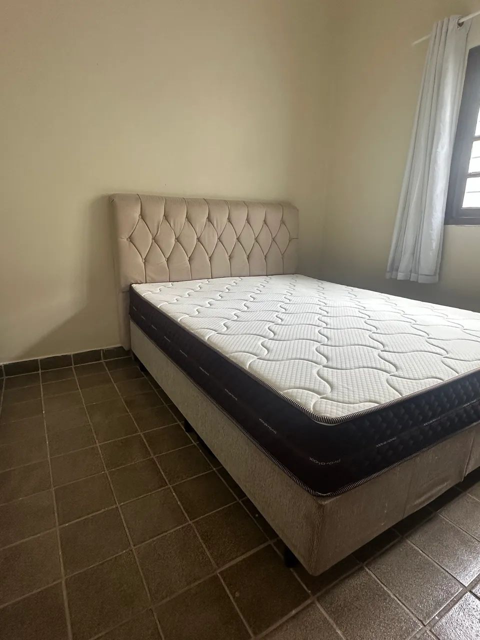 Cama Queen completa + cabeceira  - Foto 3