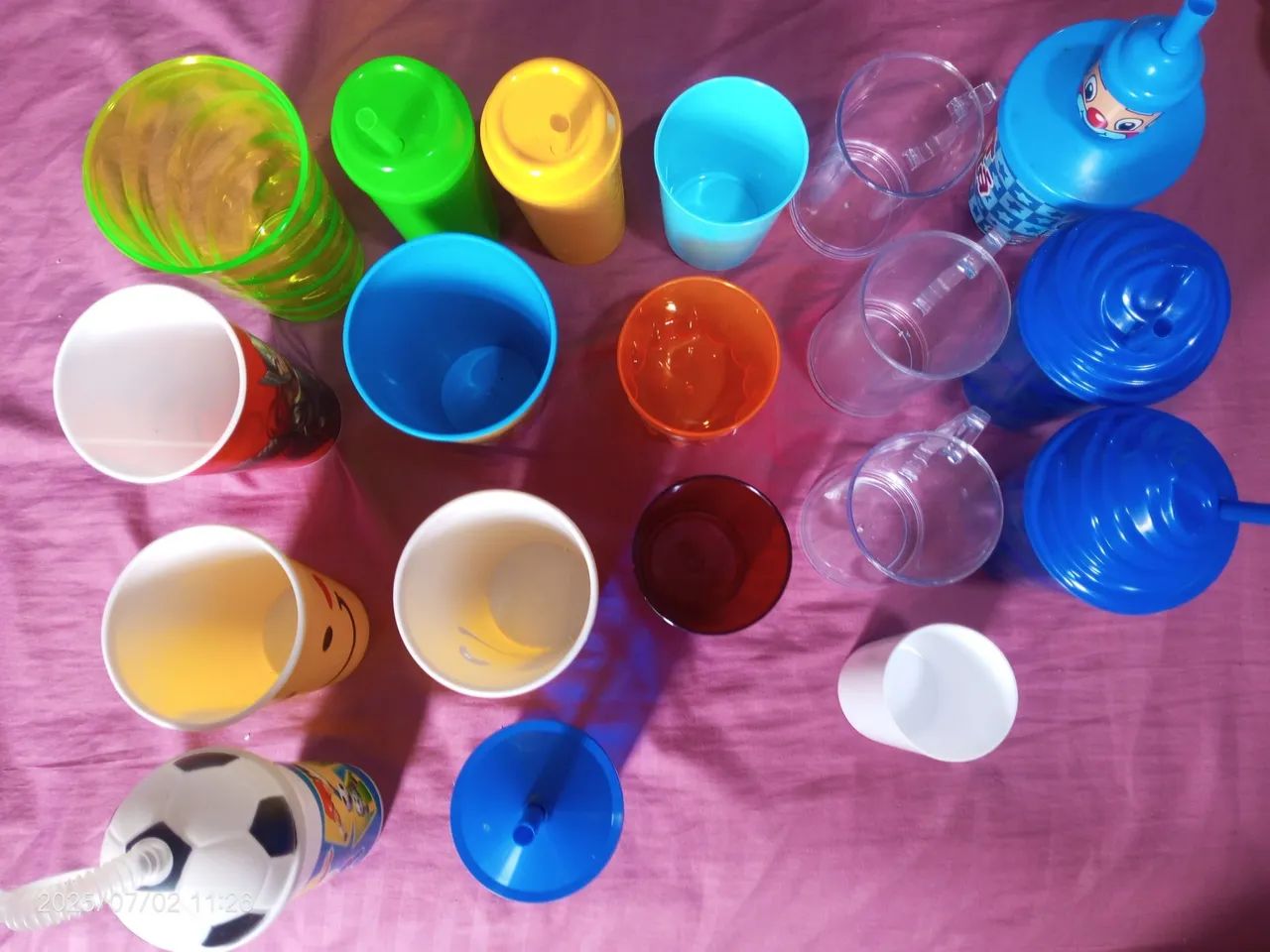 Conjunto de Diversos Copos Coloridos - 22 peças  - Foto 4