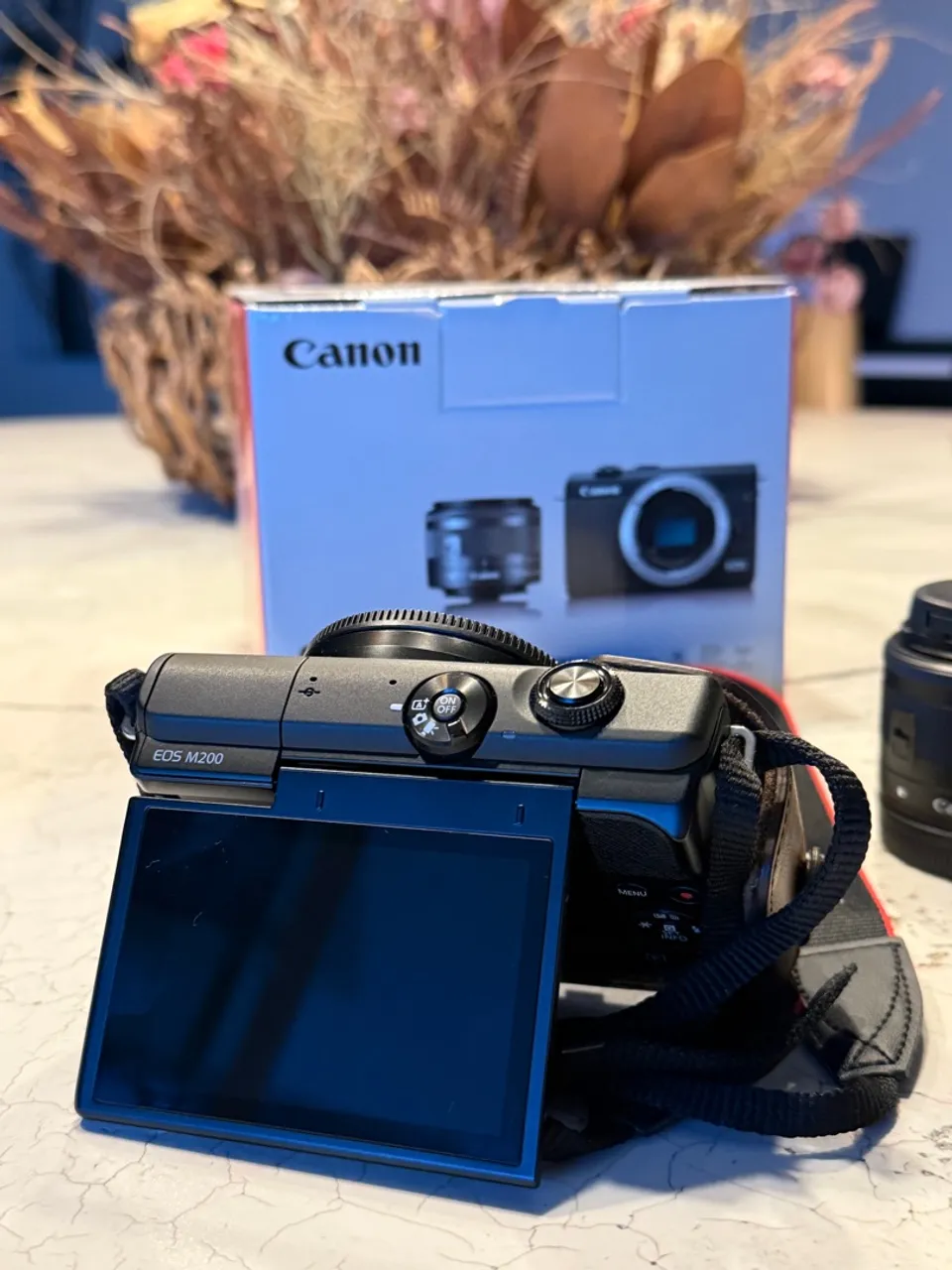 Câmera Canon EOS M200 - Seminovas e Prontas para Uso!