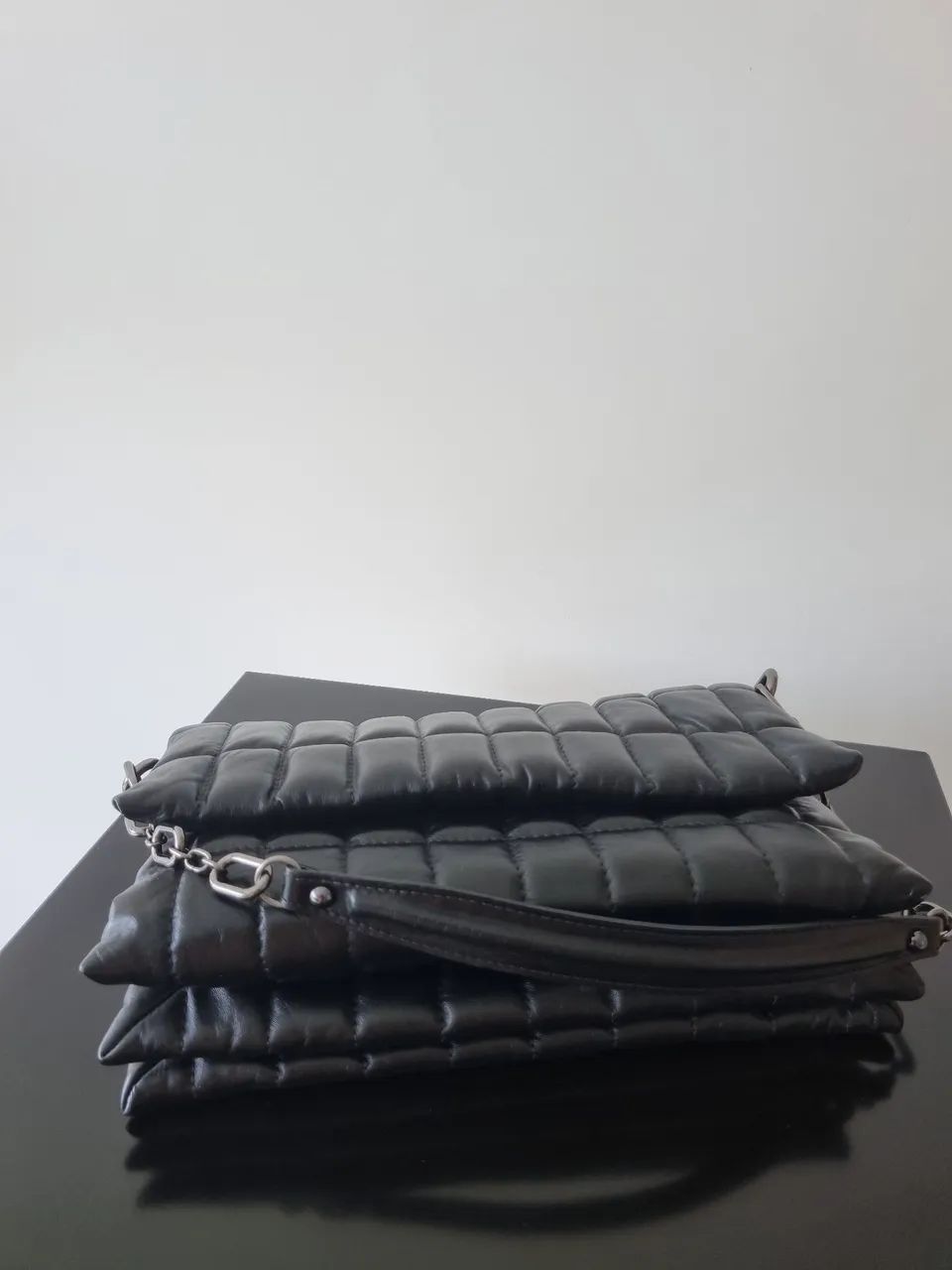BOLSA DE COURO PRETA MATELASSÊ - Foto 4