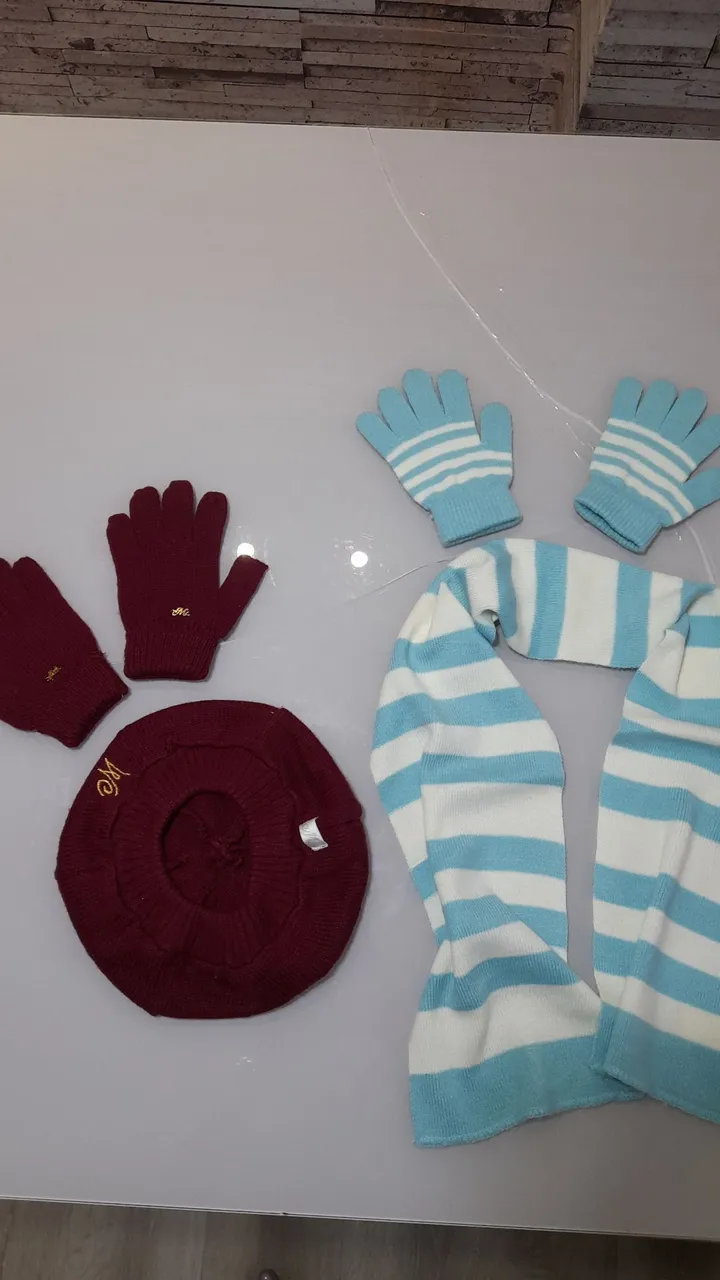 Vendo 2 Conjuntos de inverno para menina ,Milon e Renner, seminovo T - 6 anos