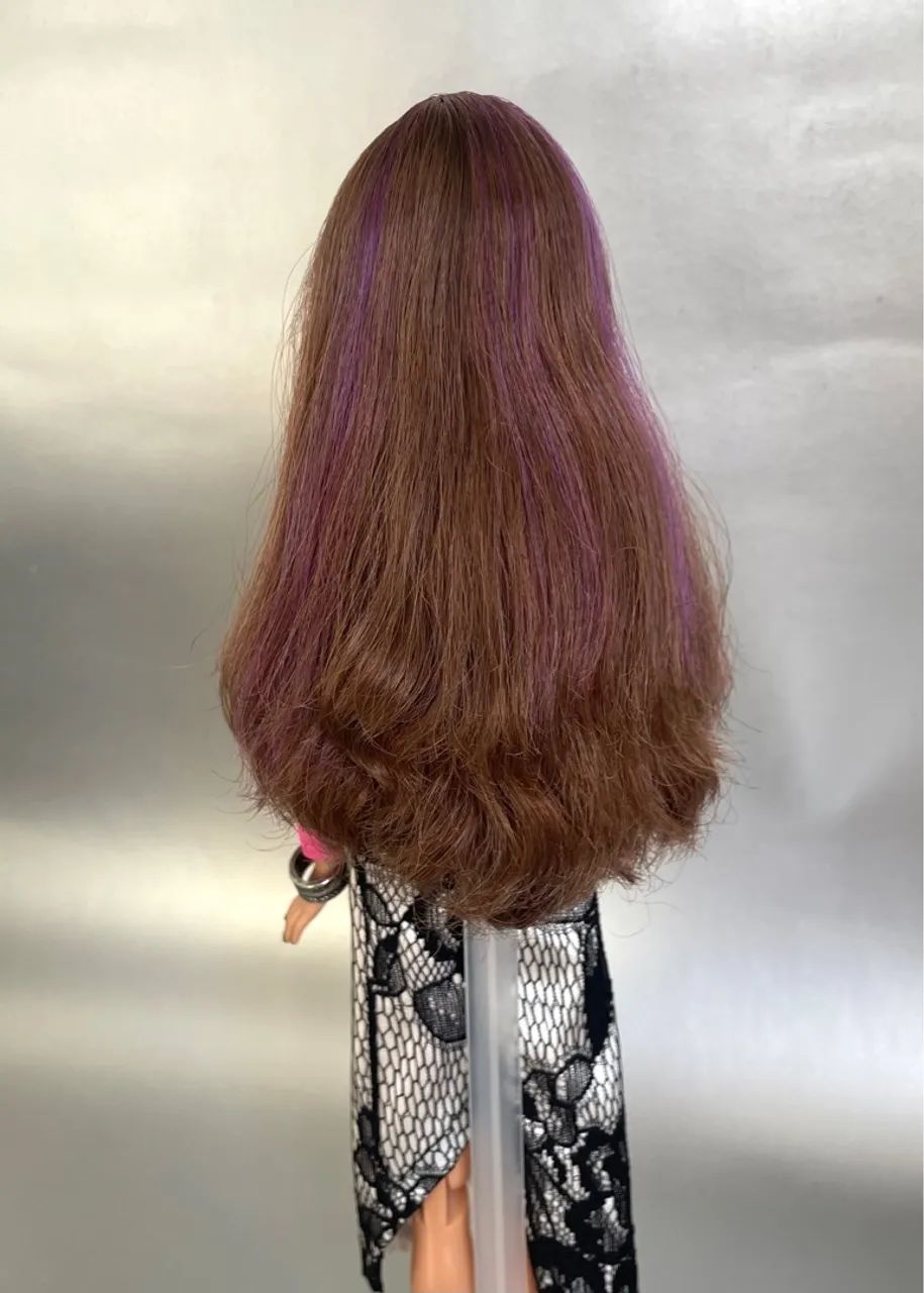 Barbie Kylie + Roupinhas  - Foto 4