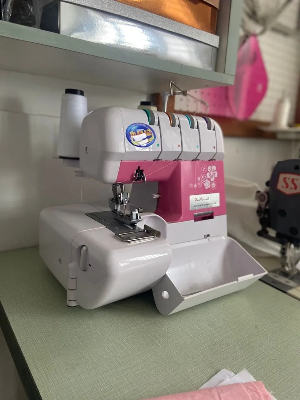Maquina Overlock SS - 320 Sun Special - Estado de Nova
