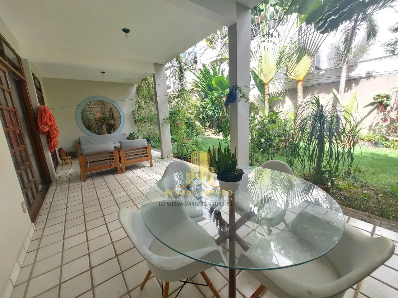 Bairro Jatiúca, Casa para locação comercial. Dois pavimentos, jardim, varanda, móveis plan - Foto 6