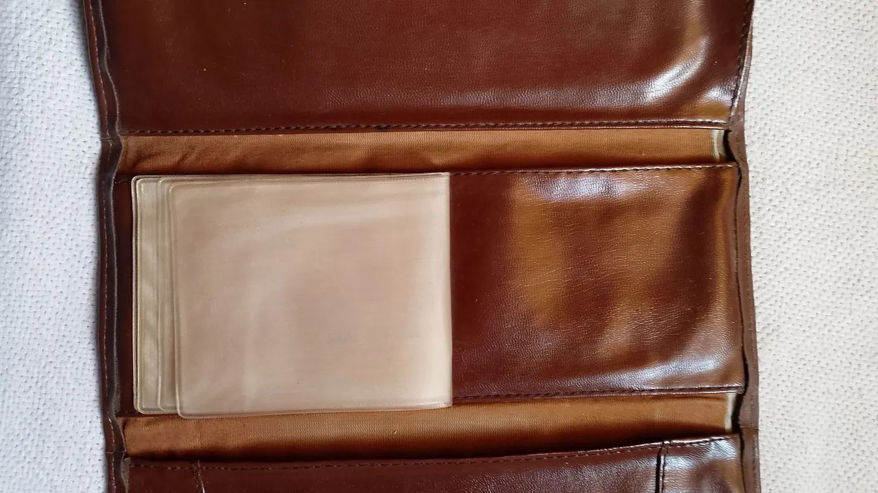 Carteira Feminina de Couro Anos 80 - Foto 3