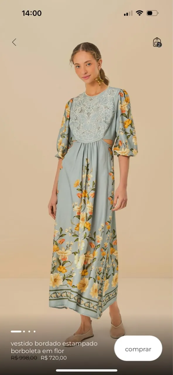 Vestido estampado borboleta em flor.
