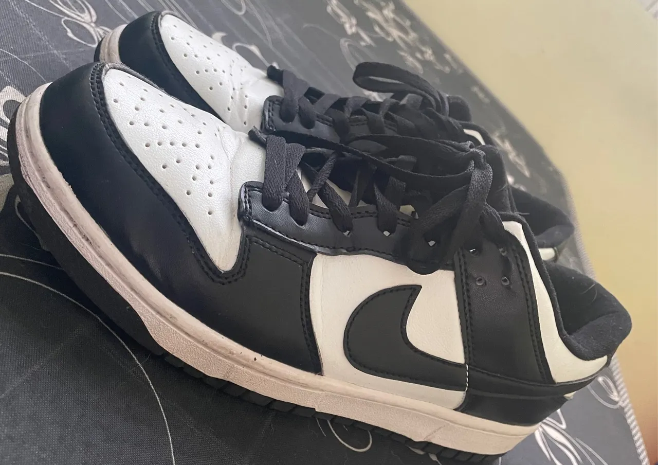 Tênis Nike Dunk Low Preto e Branco