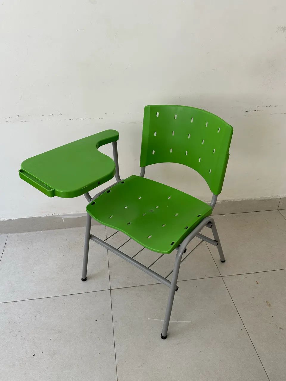 Cadeira Universitária - Foto 5