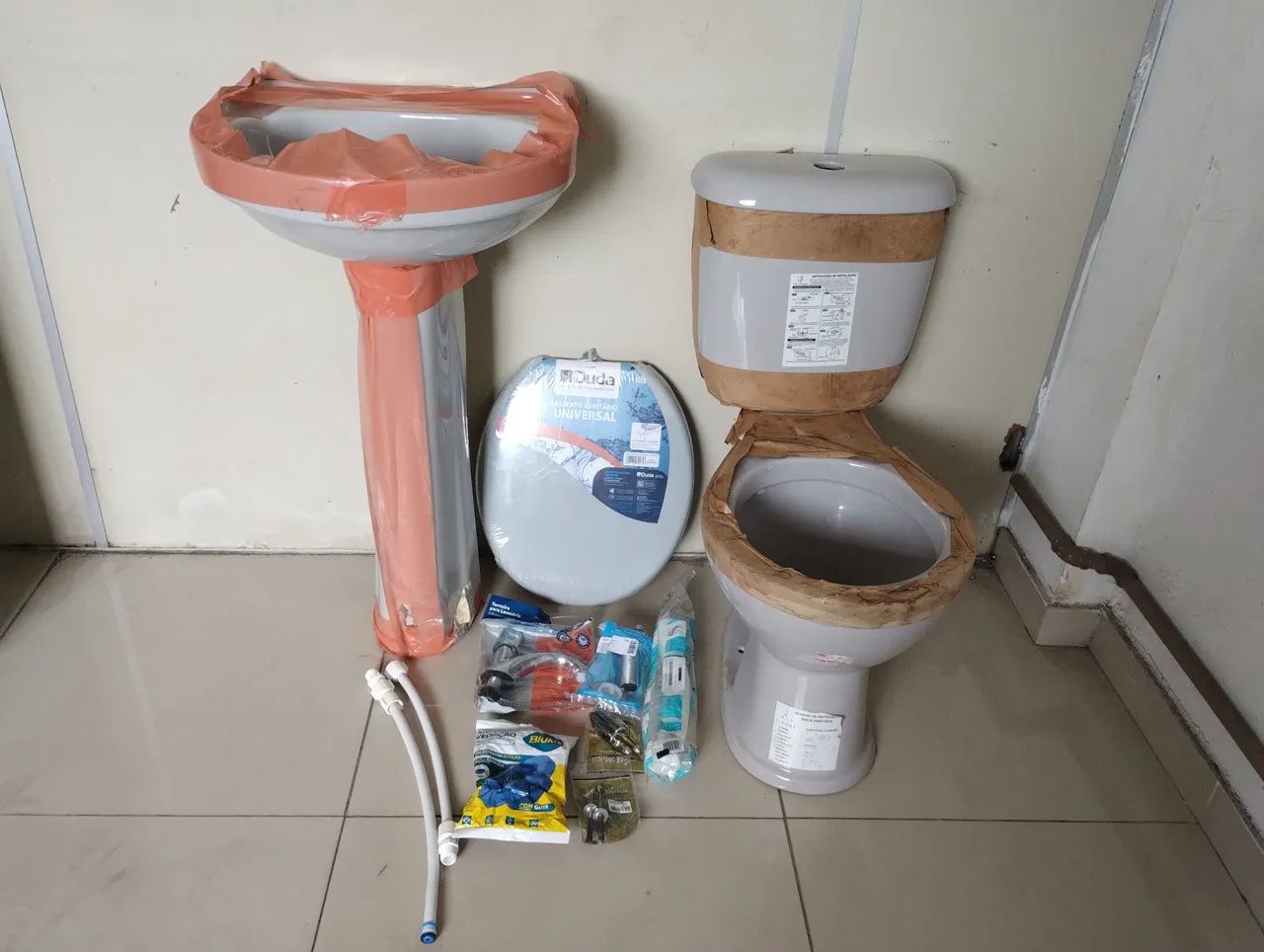 Vaso Acoplado e Pia Cinza Claro c/acessórios 