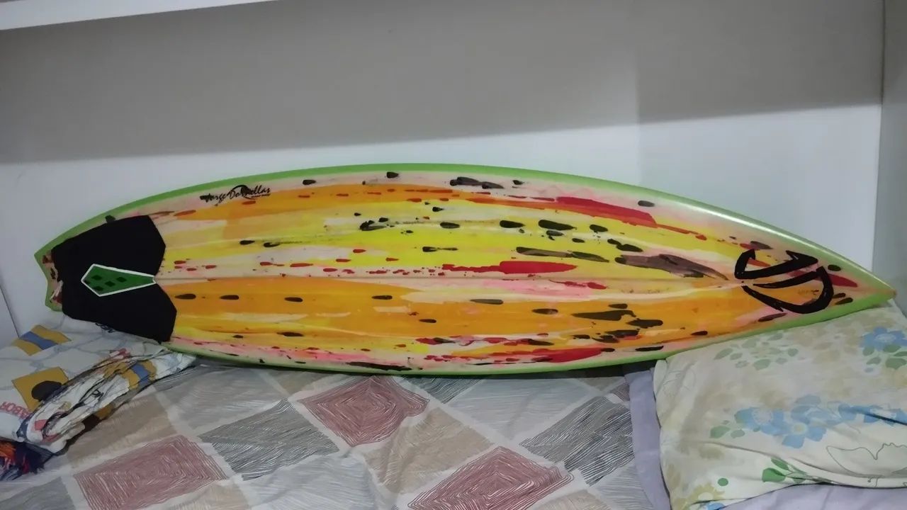 Vende se - prancha 5'11 Customizada $800,00 - Foto 3