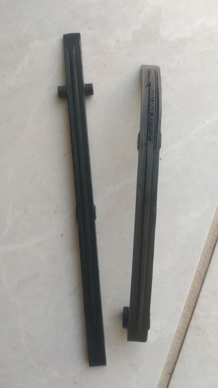 Prisioneiros cilindro, haste de embreagem, guia corrente de comando. Original Intruder 125 - Foto 3