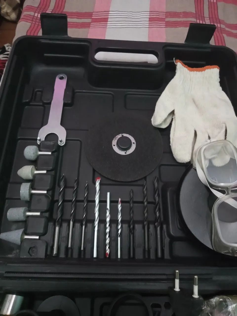 Maleta de ferramentas com furadeira completa 64840847178242121