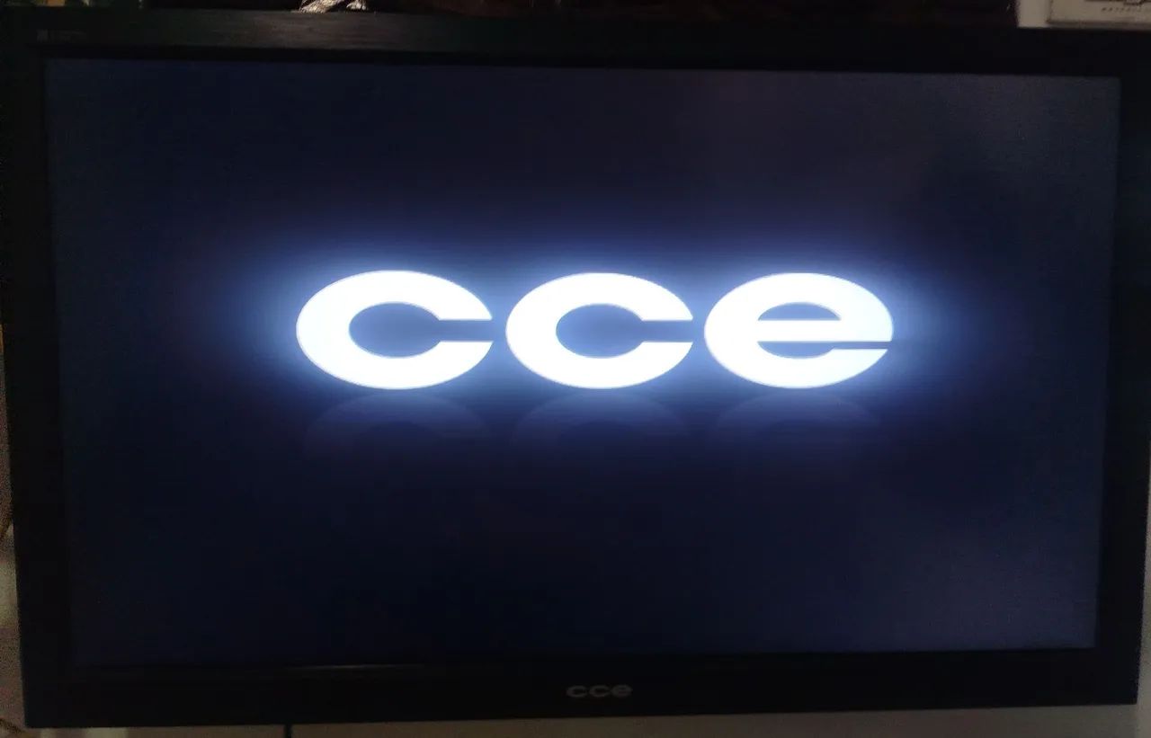 CCE 32 polegada  - Foto 2