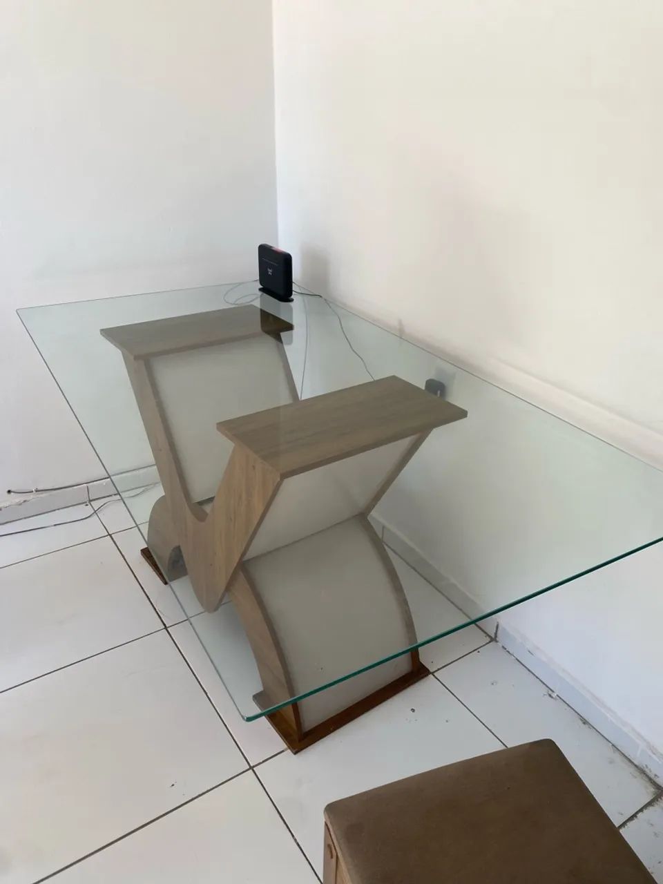 Vendo mesa com 6 cadeiras  - Foto 2