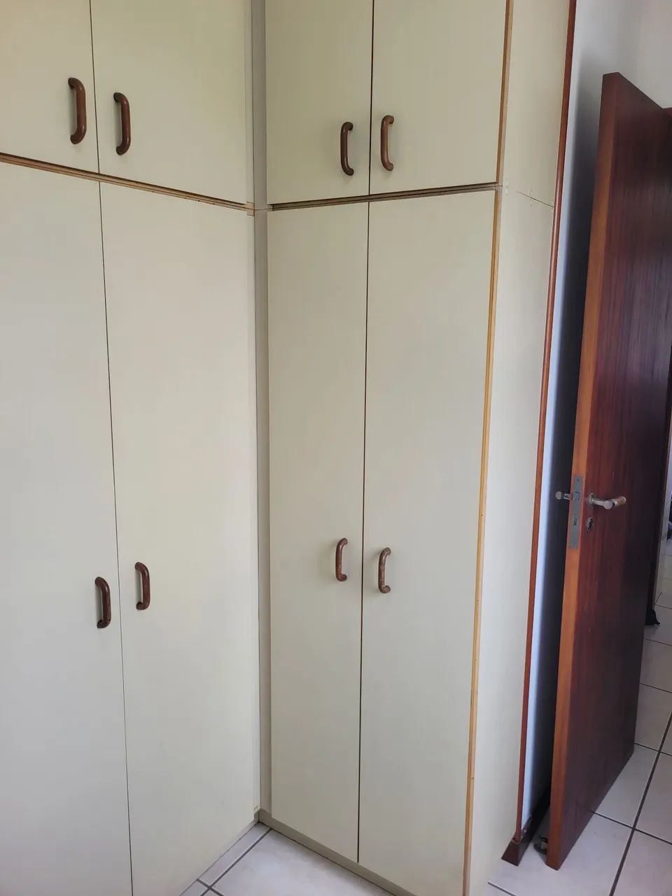 Guarda roupa grande 