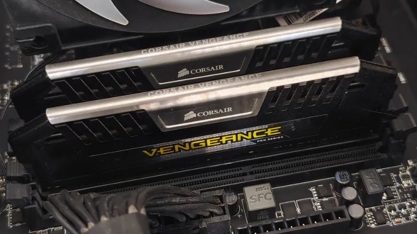 PC GAMER c/ RX5700XT NITRO+ - Foto 2