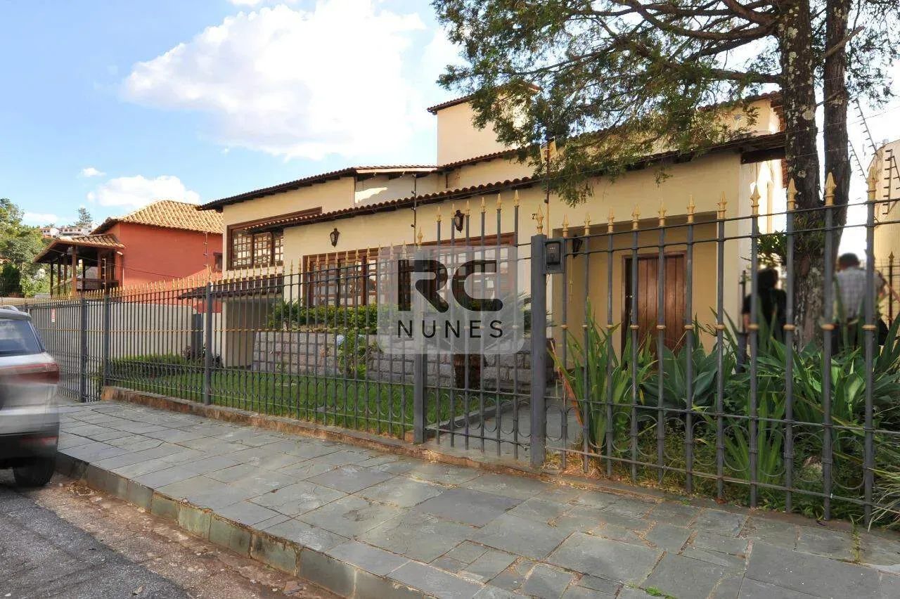 Casa a Venda no Mangabeiras com 4 quartos