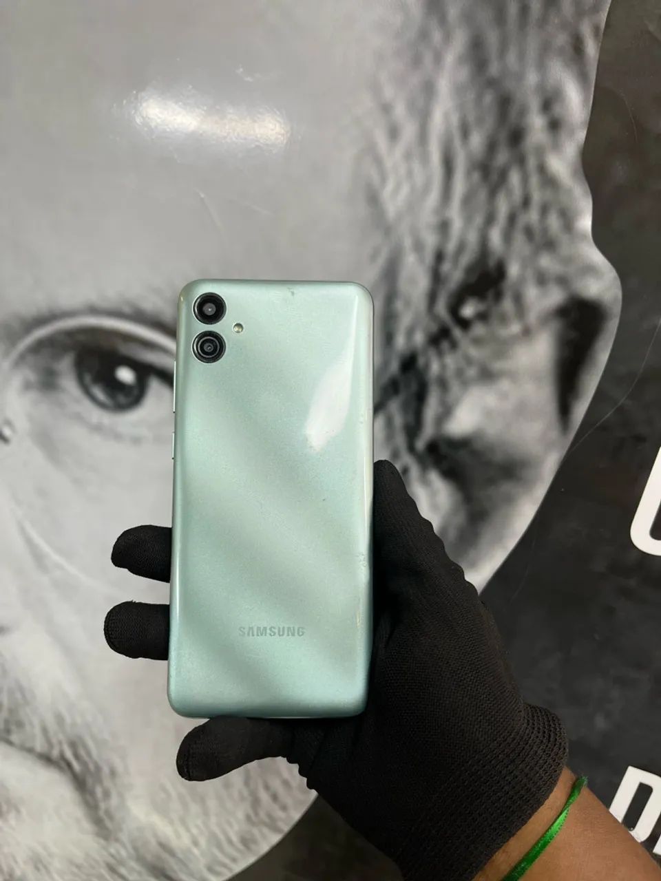 Celular disponível para venda !