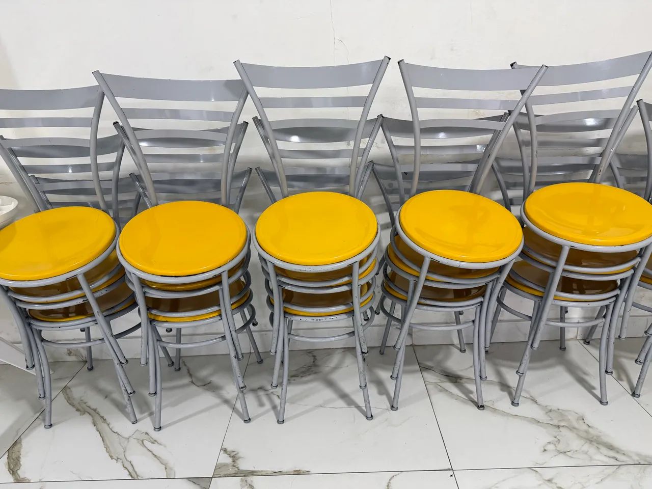 Cadeiras para buffet ou lanchonete