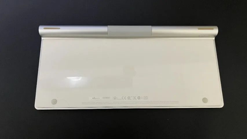 Teclado Apple Magic Keyboard a Pilhas (A1314) - Foto 2