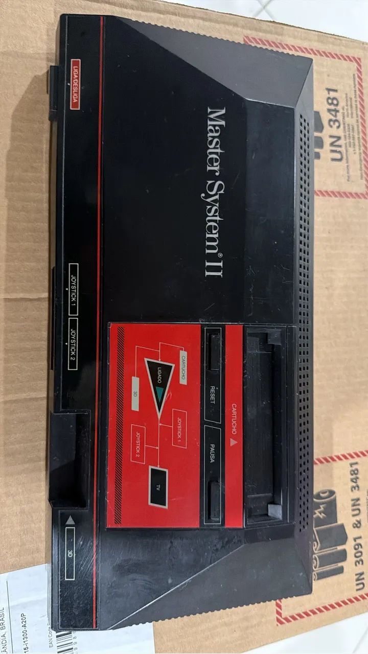 Master System 2 com 2 controles 