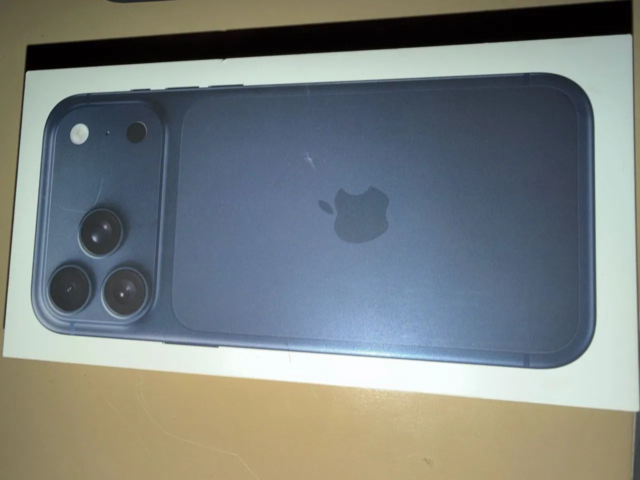 IPHONE 17 pro max 256 com capa original - Foto 3