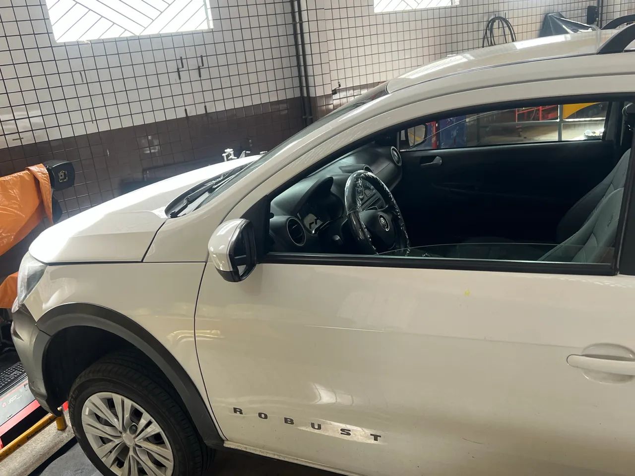 Volkswagen Saveiro Robust 1.6 Total Flex 8V 2019 - Foto 2