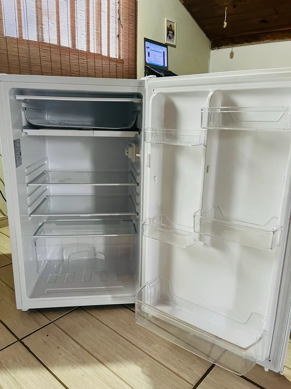 Frigobar Electrolux 122L Efficient EM120 - Foto 4